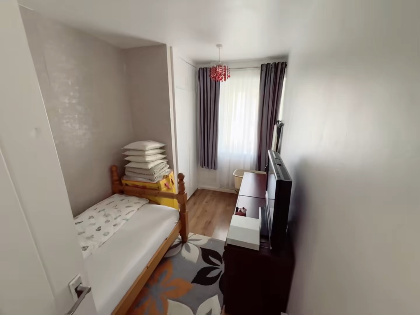 3-Bedroom Ground floor Maisonette Flat
