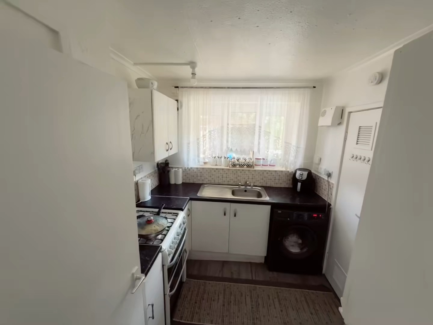 3-Bedroom Ground floor Maisonette Flat