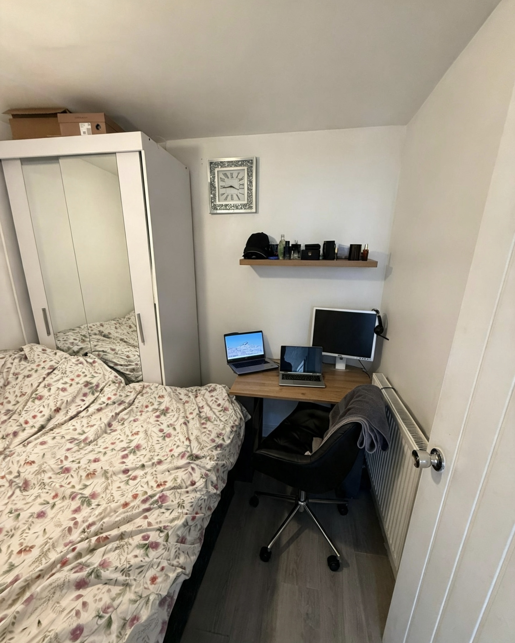 For sale: 6 Bed, 3 bath, 2 reception