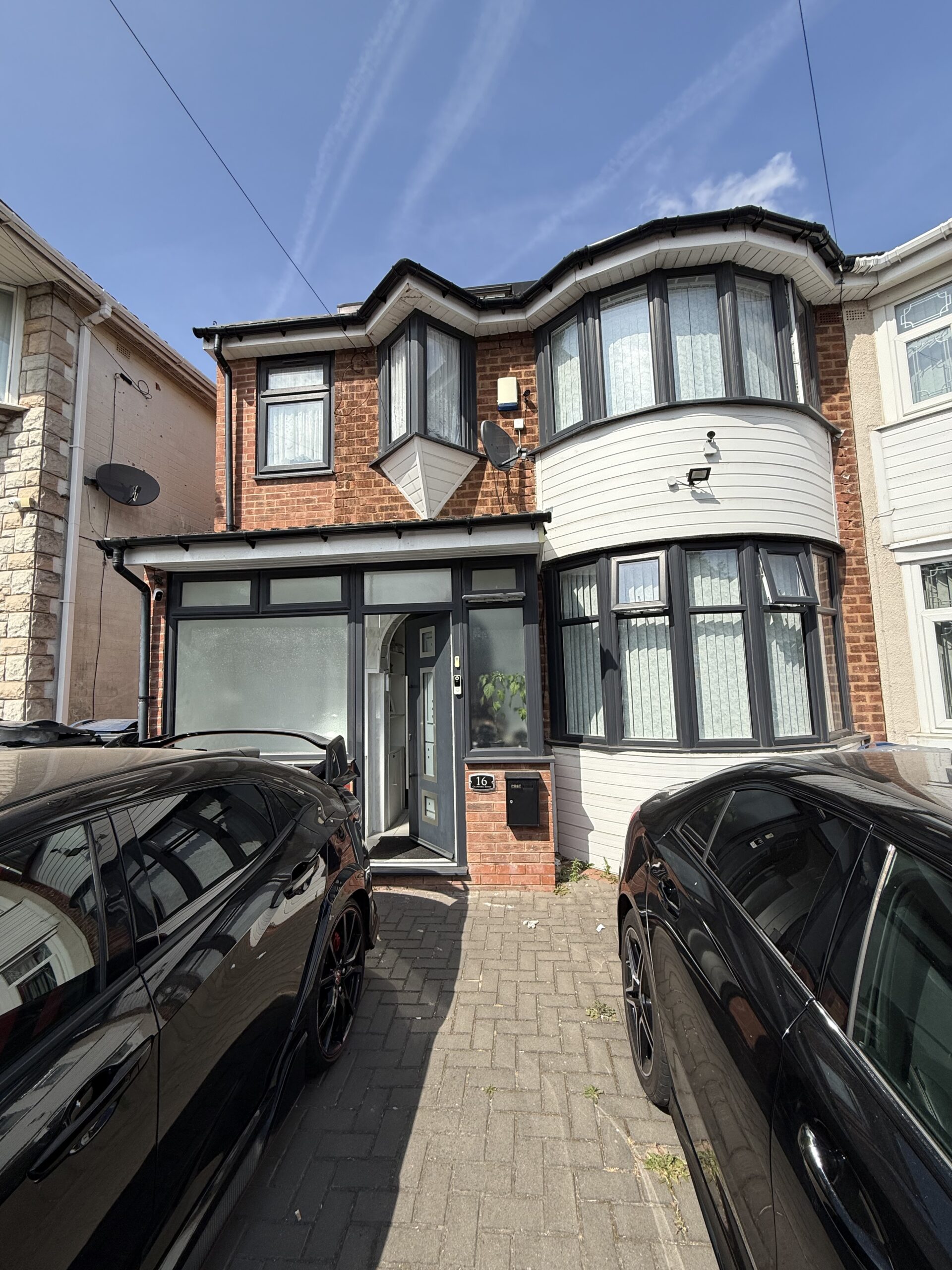 For sale: 6 Bed, 3 bath, 2 reception