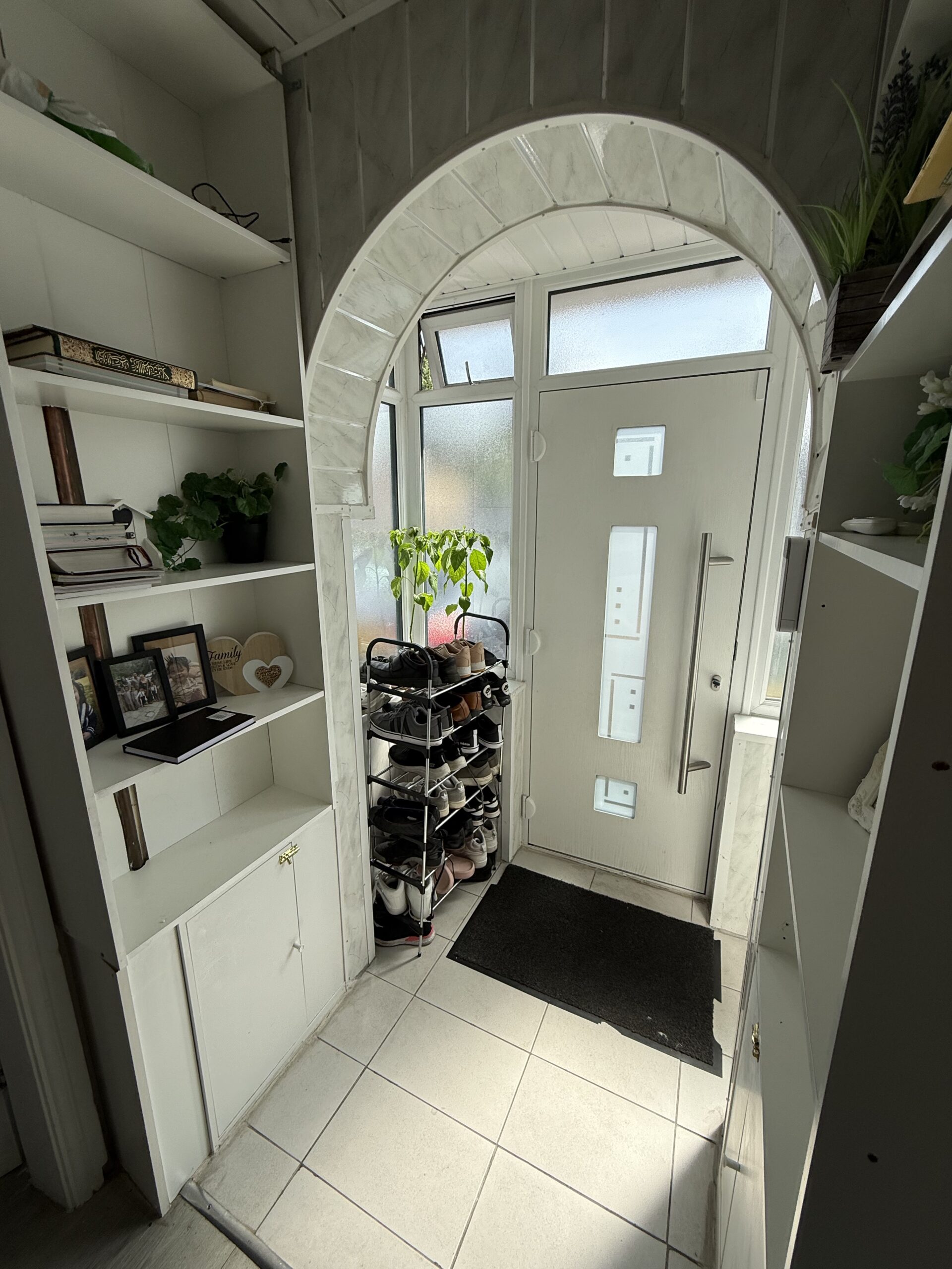 For sale: 6 Bed, 3 bath, 2 reception